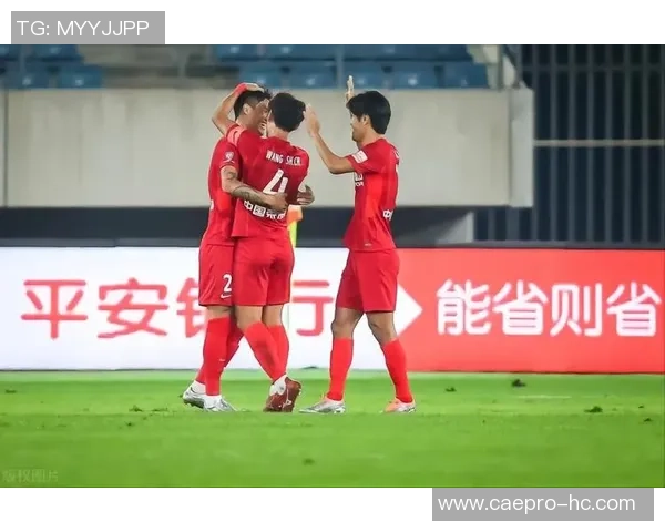 重庆足球队与上海足球队赛后复盘分析比赛节奏与战术表现